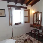 Villa Enallaxis