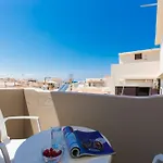Eltina Hotel