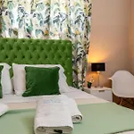 Family Inn Apartments&Suites