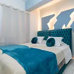Family Inn Apartments&Suites