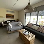 Comfy Kourouta Apartment & Suite
