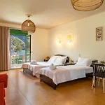 Aiora Suites
