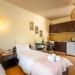 Aiora Suites