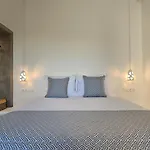 Manesis Suites