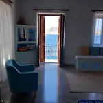 Petalo House