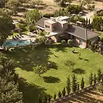 Villa Fuerte Chania - Including Two 7-Seater Vans, Airport Shuttle, Breakfast