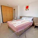 Loft For 2 In Rhodes Town Near Elli Beach