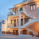 Vela Bianca Suites