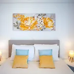 Sunflower Apartment By The Sea
