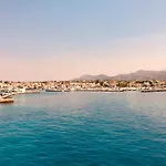 Fay\'S Home Aegina