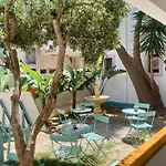 Tree Of Life Art Hotel