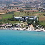 Tigaki Beach Hotel