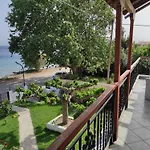 Tas Millstone Seaside House