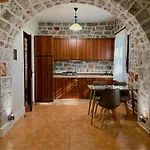 Achelatis Traditional Guest Houses