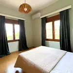 4Br Newly Renovated Retreat Tranquil Coastal Haven