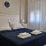Seaside Luxury Suites By Sarigianni