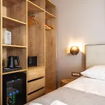 Skipper Beachfront Suites