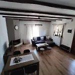 Pelion Bee Guesthouse