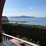 Villa Georgia Apartments & Suites