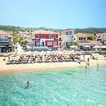 Summer Beach Hotel