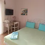 Plagia\'S Sunset Apartments