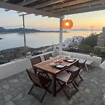 George\'S Traditional House