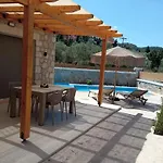 Zephyros Villas - Agios Nikitas