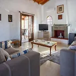 Seaside Retreat For Families And Pets