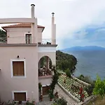 Goddesses Villa 1 In Nies
