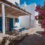 Gryparis\' Club Apartments