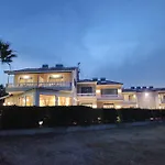 Ammos Boutique Hotel