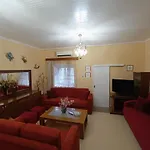 Rodomelo House With Terrace - 4 Bedrooms
