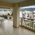 Beautiful Apartment Near The Beach