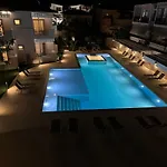 Studio Nikiti Beach