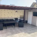 R Lux Villa