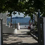 Aigialos Suites