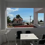 Ellas Hotel