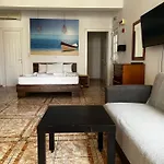 Ellas Hotel
