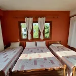 Maravelias Rooms