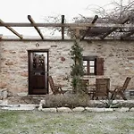Naxos Alyko Traditional Vacation House \