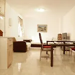 Nikolaou Apartments Keramidi