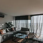 Earth Boutique Apartments Next To Stavros Niarchos