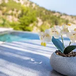 Mertelia Luxury Villas