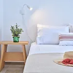 Aurora Beachside Home, Logaras Beach, Paros