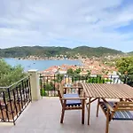 Matzarata Maisonette