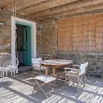 Kyon Beach Suites Kythnos