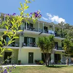 Vliho Bay Suites & Apartments