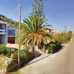 Gorgeous Home In Derveni With Kitchen