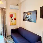 Cozy Apartment In Acropolis With Roof Garden