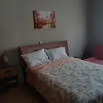 Soula\'S Sunshine Big Apartment
